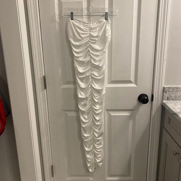 NWOT White Bodycon Ruched Strapless Tube Dress - Size Small - Picture 2 of 4